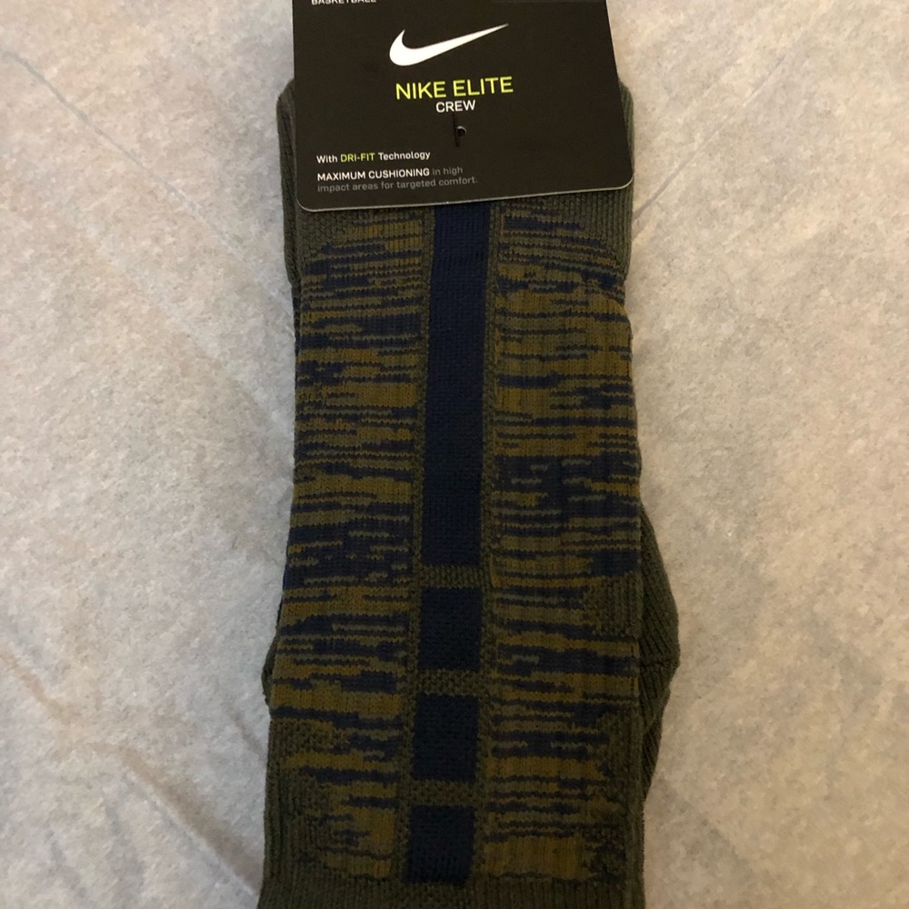 NEW Nike Unisex Cushioned Basketball Crew Socks